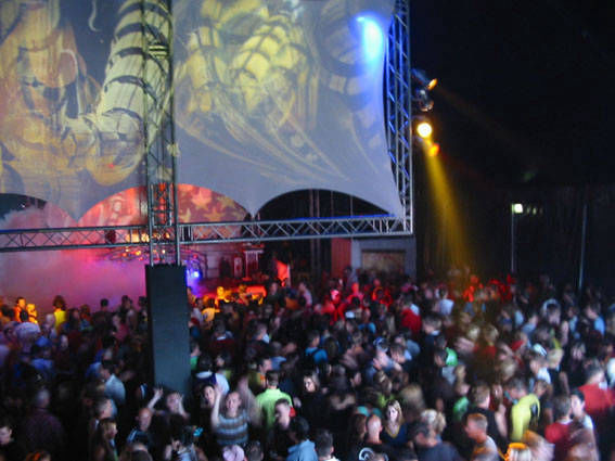 Lovefields, landgraaf, visuals, projections, judocus, slides, dai, 2003, armin, van, buuren