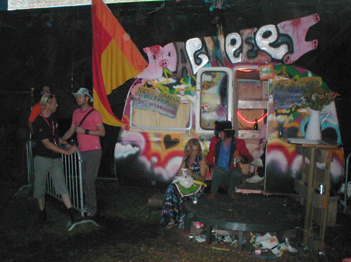 Magneetbar, lowlands, caravan, secret, judocus, visuals, 2006