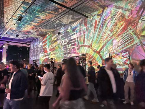 Landjuweel, 2025, kerk, projecties, judocus, plein, visuals, Ruigoord, Slides in Motion