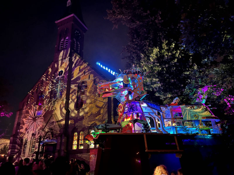 kerk, plein, landjuweel, projecties, unicorn,Servaes, eenhoorn,  judocus, Servaes