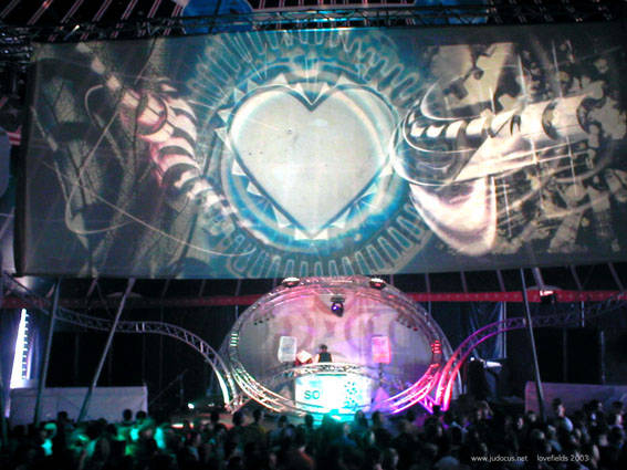 Lovefields, landgraaf, visuals, projections, judocus, slides, dai, 2002, armin, van, buuren